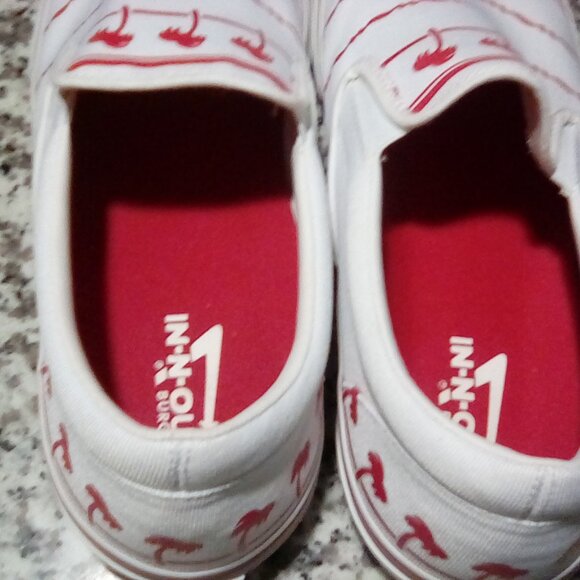 Men In N Out Drink Cup Shoes - Picture 4 of 5